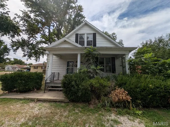 325 N 10th St, Belleville, IL 62220