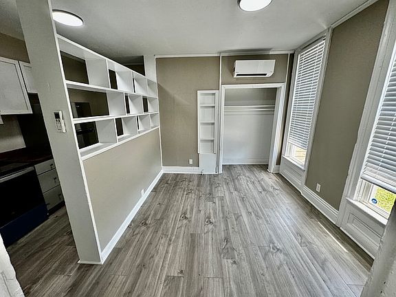 3rd image of 1206 S Preston St APT 1