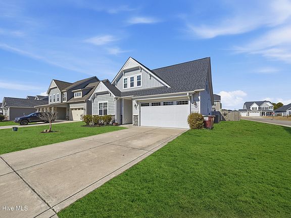 2nd image of 1504 Eastbourne Drive