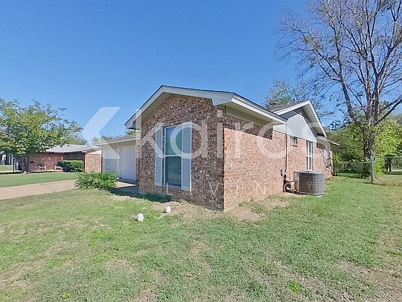 2nd image of 4821 Rickee Dr