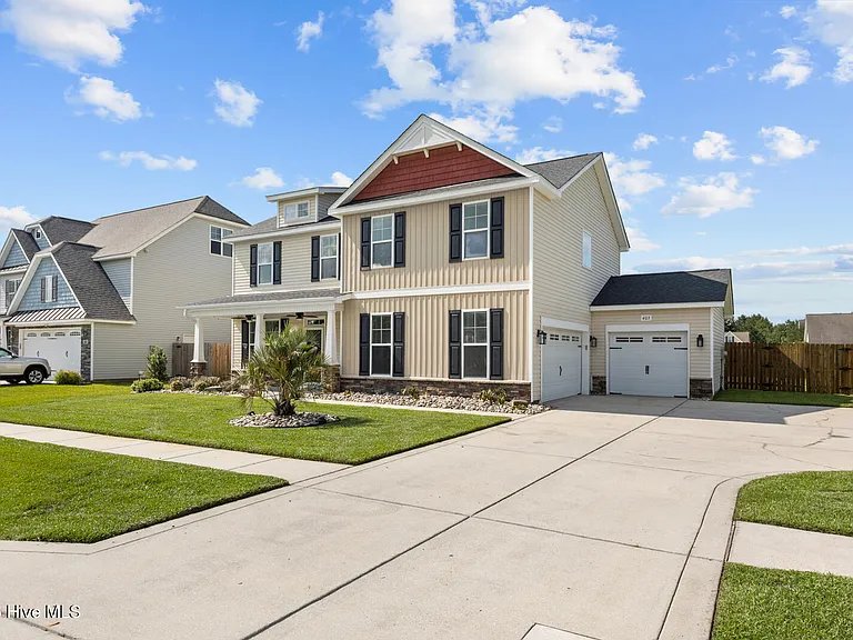 403 Zircon Ct — Photo 2