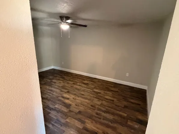 129 W Church St, Oak Hill, FL 32759