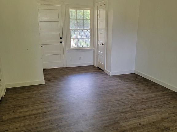 2nd image of 703 Belmont St