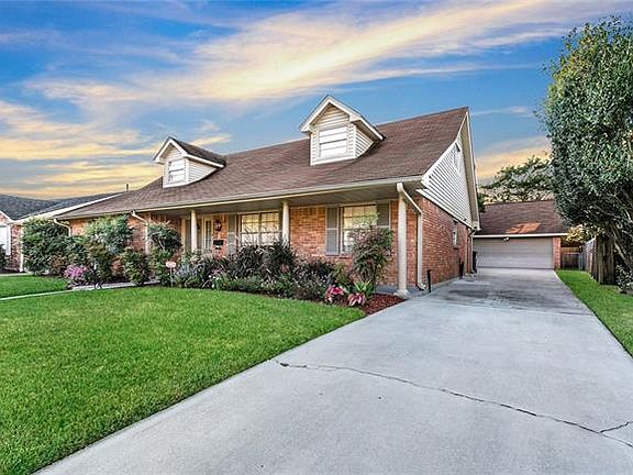 2nd image of 2525 Valentine Ct