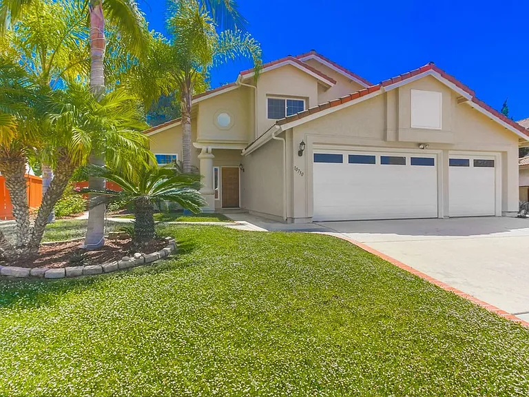 10730 Carillon Ct — Photo 2