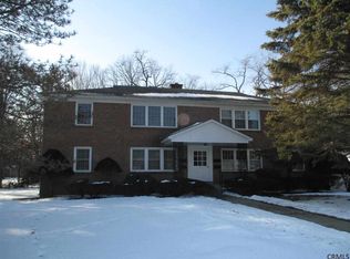 11 Kensington Ct, Delmar, NY 12054