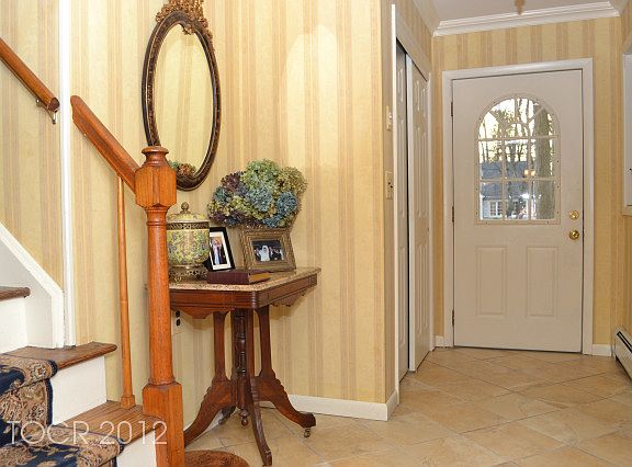 2nd image of 364 Canterbury Dr