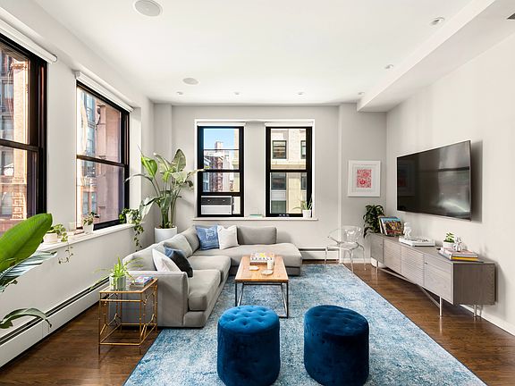 5th image of 250 Mercer St APT B306