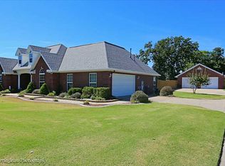 5100 N Laramie Dr, Rogers, AR 72756