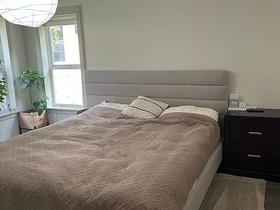5th image of 4775 Lupine Ln NW