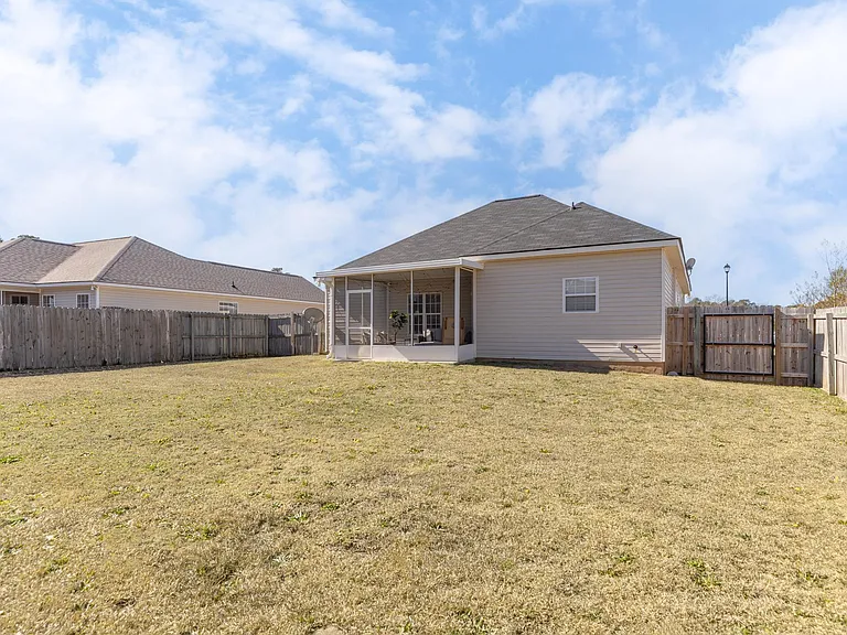 130 Larkspur Ln — Photo 61