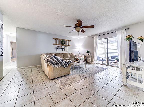 5th image of 7331 Clipper Oak Dr
