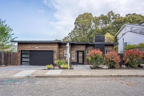 170 El Bonito Way Photo 1