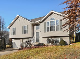 10414 NW 87th St, Kansas City, MO 64153