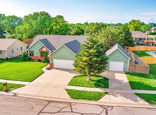 1413 Sherwood Ln, Salina, KS 67401