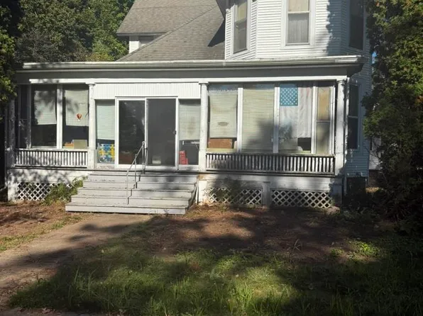 215 West St, Jonesville, MI 49250