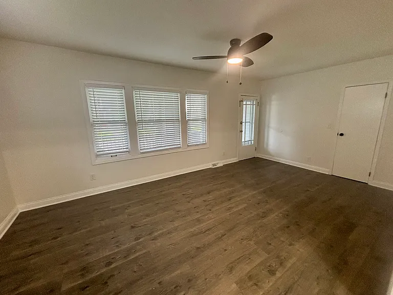 14223 Athens Ave — Photo 6