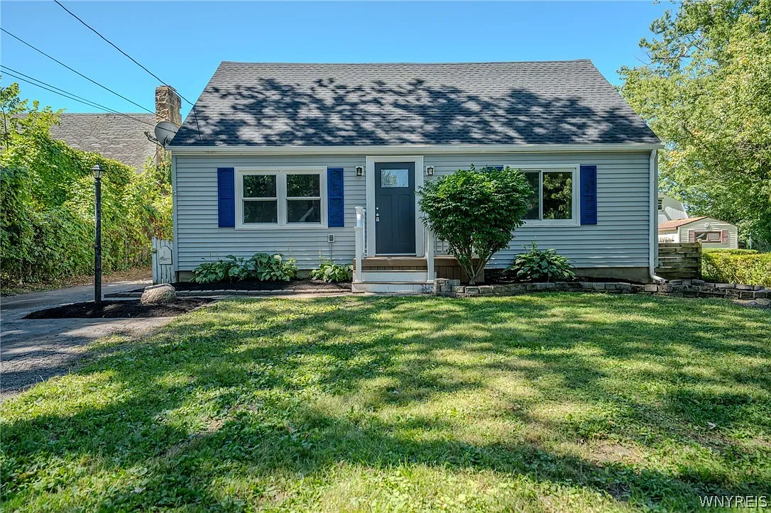 3 bed, 1.5 bath, 1224 sqft, $2,500 — Photo 1