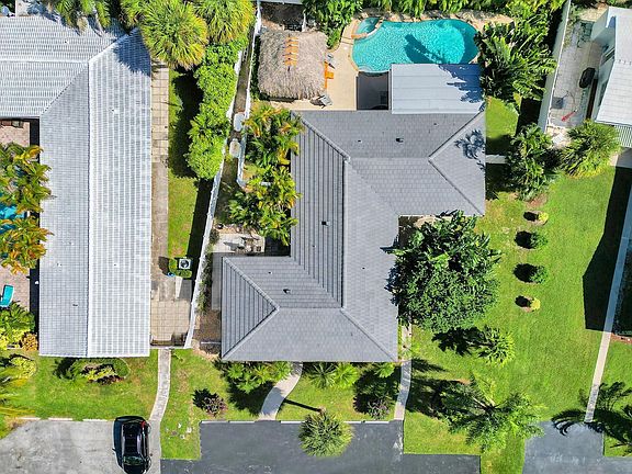3rd image of 4542 Seagrape Drive