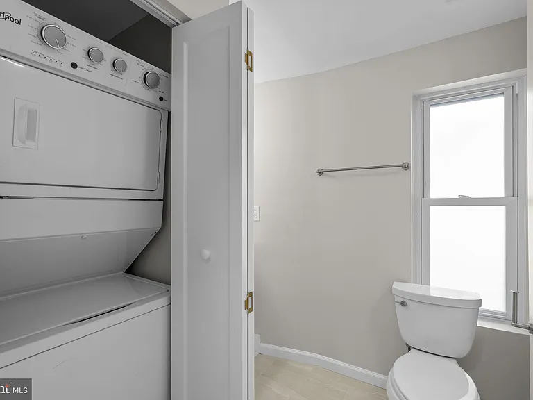 1305 Light St #2 — Photo 21