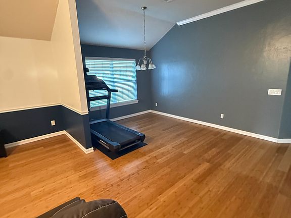 3rd image of 7908 Woodbend Ln