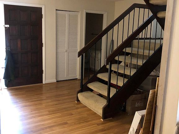 3rd image of 4100-28 Five Oaks Dr