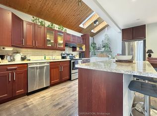 869 Beach Blvd, Hamilton, ON L8H6Z5