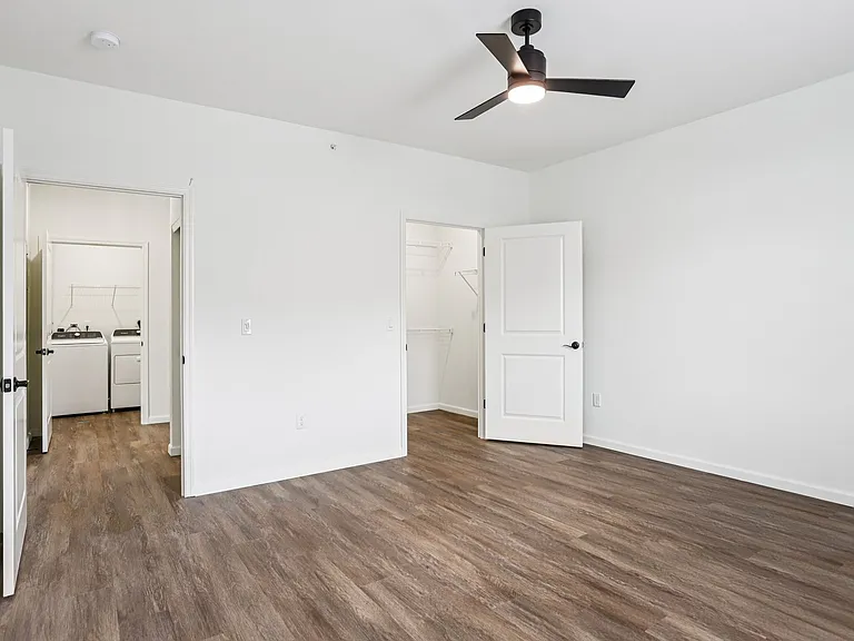 Washington Terrace Apartments — Photo 21