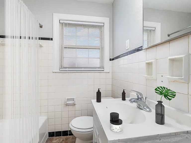Heritage Green Apartments — Photo 14