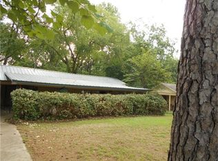 214 Cordell Dr, Crockett, TX 75835