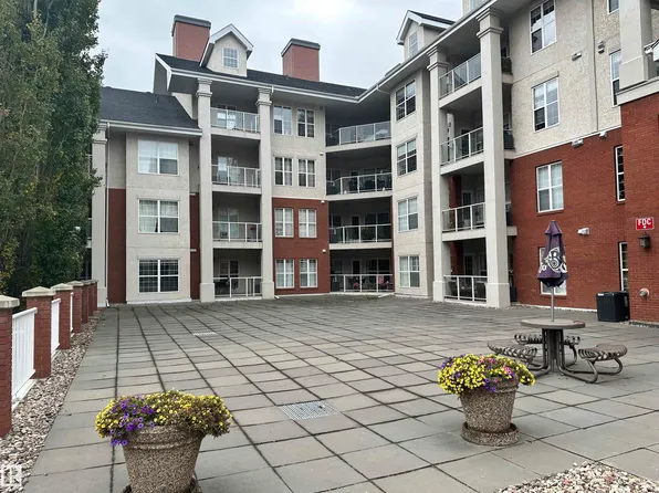 45 Inglewood Dr #325, Saint Albert, AB T8N 0B6