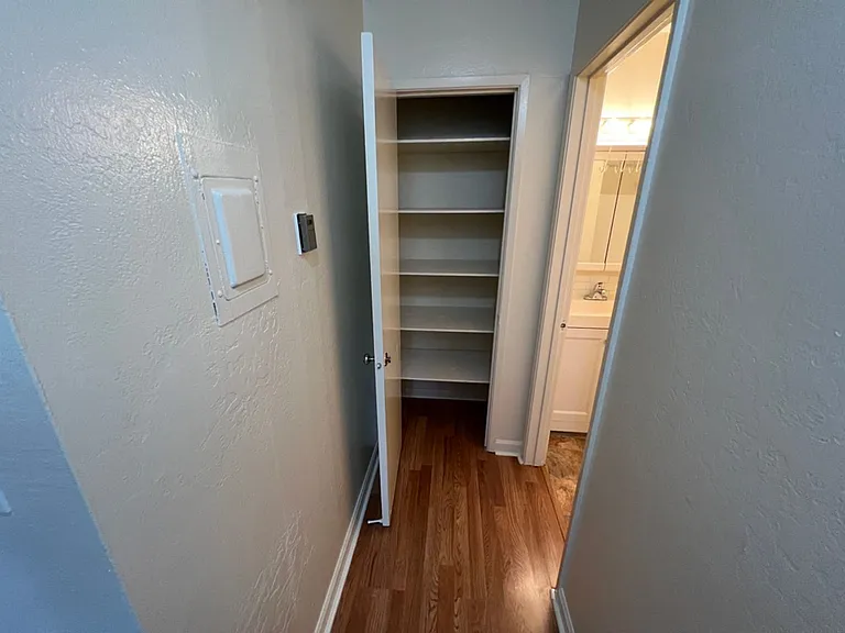 Homestead Apartments — Photo 4