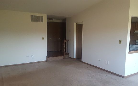 4th image of 966 Cross Creek Dr #A2