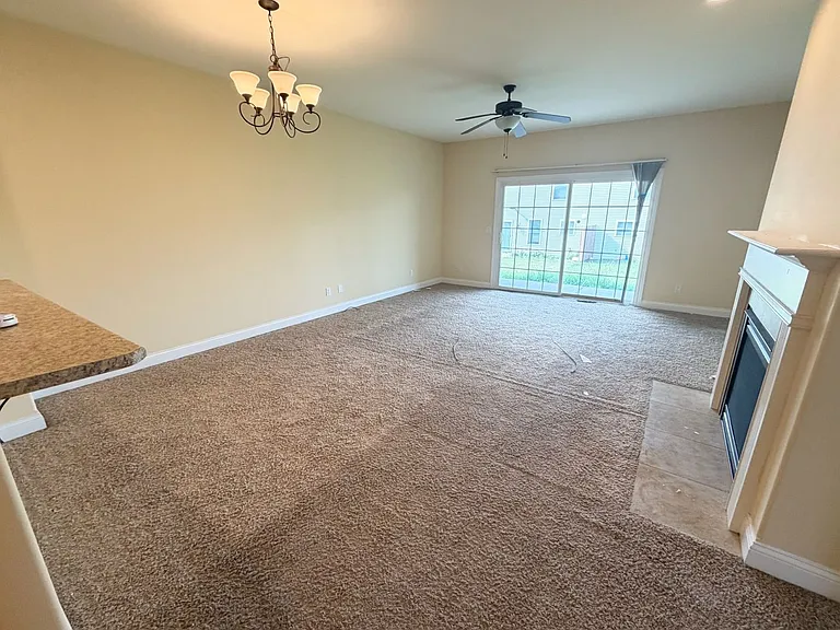 1513 Stonebluff Ct — Photo 7