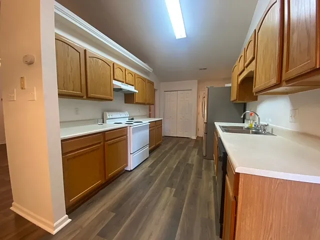 105 Maple Oak Dr — Photo 4
