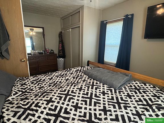 5th image of 511 N 12th St