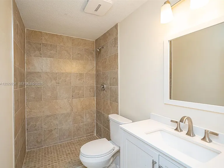 5613 Pierce St #1 — Photo 38
