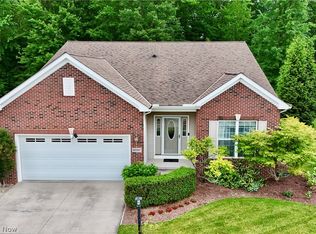 10507 Herrington Dr, Aurora, OH 44202