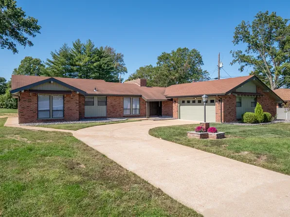 12215 Blackhall Dr, Saint Louis, MO 63128