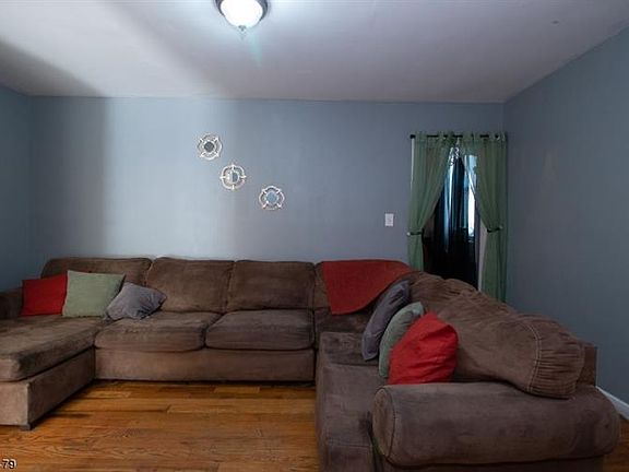 4th image of 120 Peabody Pl