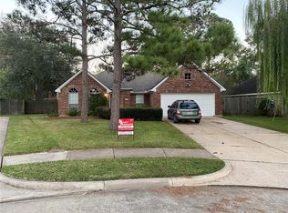 1901 Waterford Way, Seabrook, TX 77586