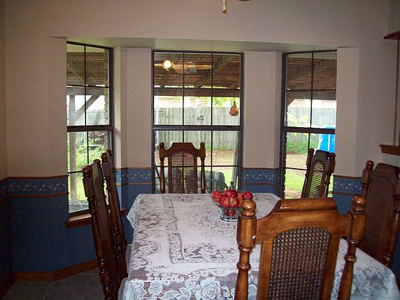 Breakfast nook
