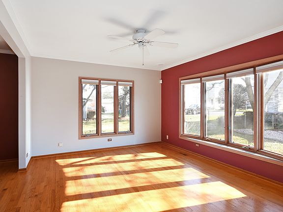 2nd image of 15349 Meadow Ct