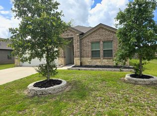 519 Kickapoo Dr, Anahuac, TX 77514