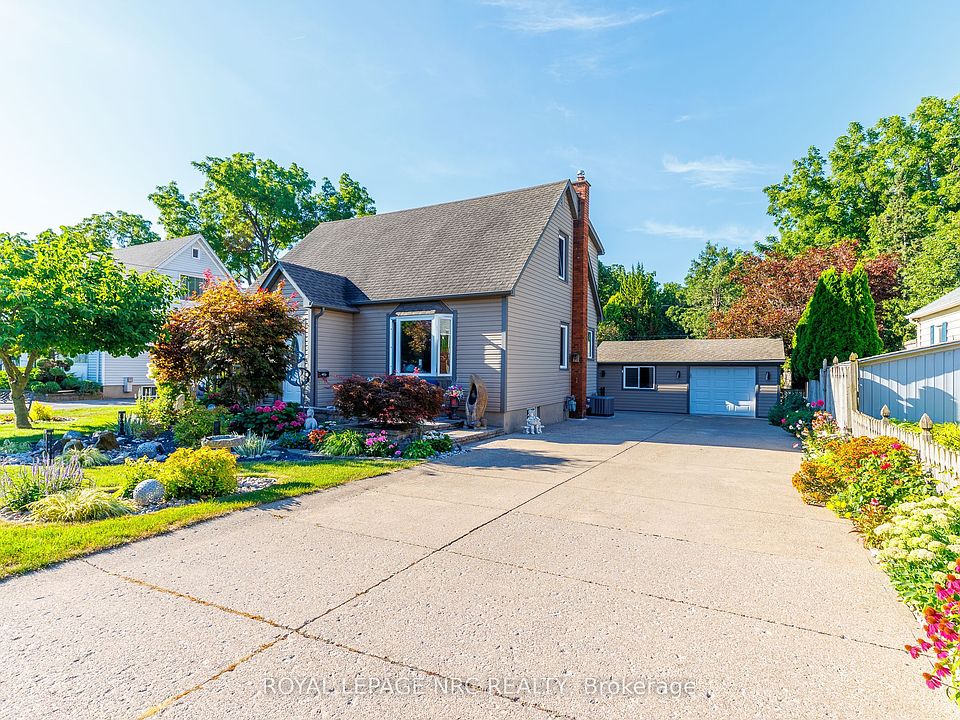 1st image of 7 Philpark Rd