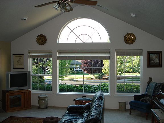 Spacious Living Room