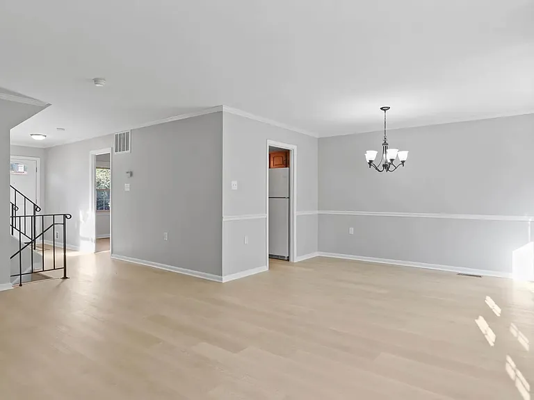 12231 Cinnamon St — Photo 6