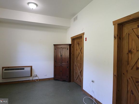 4th image of 5117-5117 Deep Point Dr #B