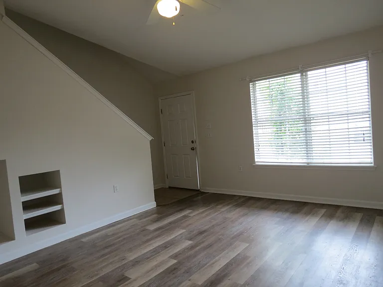 2738 W Tharpe St #903 — Photo 4