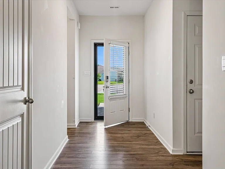 340 Driftwood Loop — Photo 6